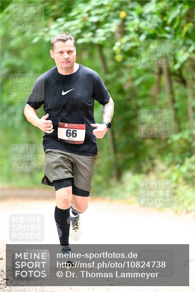 11.10.2026 - Bramfelder Halbmarathon 2026 Dr. Thomas Lammeyer http://msf.ph/oto/10824738 11.10.2026 10:44:51 Laufen 35, 66 meine-sportfotos.de