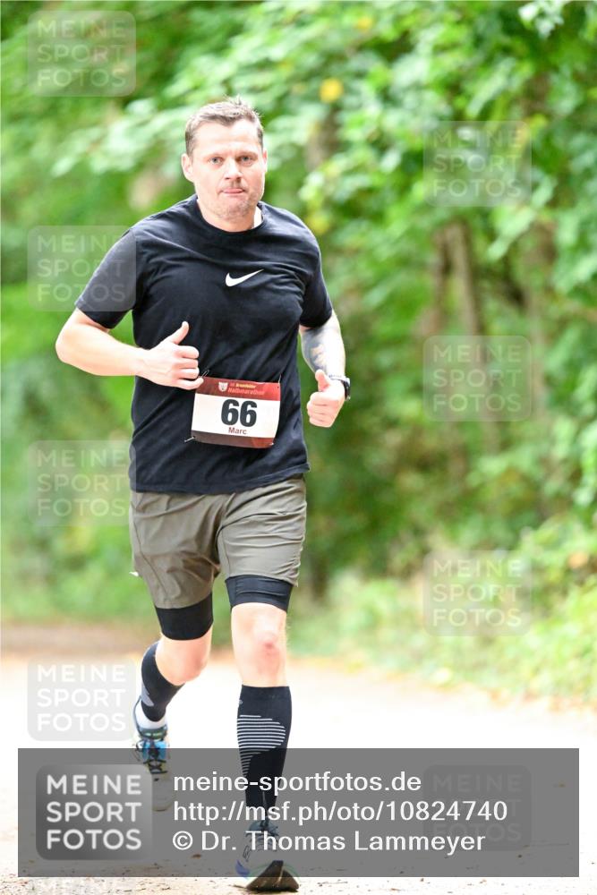 11.10.2026 - Bramfelder Halbmarathon 2026 Dr. Thomas Lammeyer http://msf.ph/oto/10824740 11.10.2026 10:44:52 Laufen 35, 66 meine-sportfotos.de