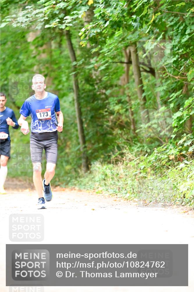 11.10.2026 - Bramfelder Halbmarathon 2026 Dr. Thomas Lammeyer http://msf.ph/oto/10824762 11.10.2026 10:45:30 Laufen 173 meine-sportfotos.de