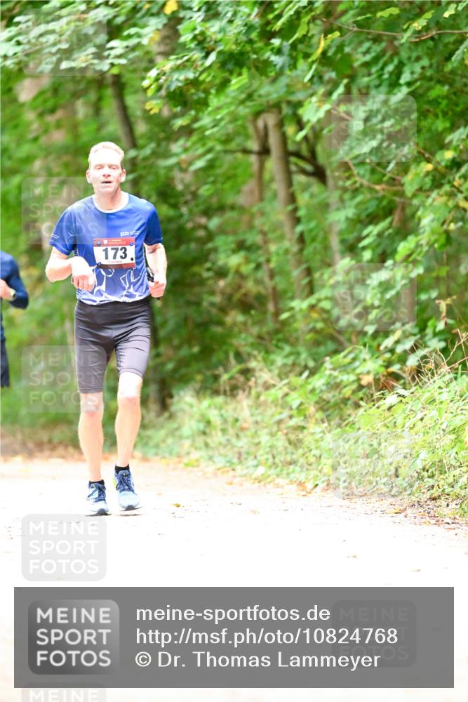 11.10.2026 - Bramfelder Halbmarathon 2026 Dr. Thomas Lammeyer http://msf.ph/oto/10824768 11.10.2026 10:45:31 Laufen 173 meine-sportfotos.de