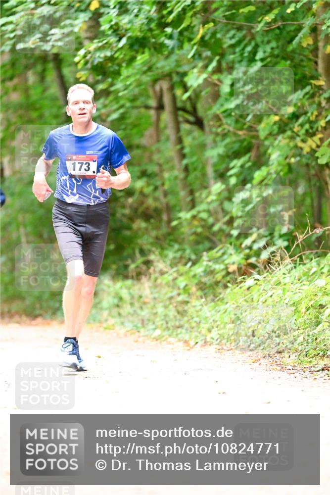11.10.2026 - Bramfelder Halbmarathon 2026 Dr. Thomas Lammeyer http://msf.ph/oto/10824771 11.10.2026 10:45:31 Laufen 173 meine-sportfotos.de