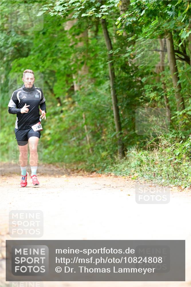 11.10.2026 - Bramfelder Halbmarathon 2026 Dr. Thomas Lammeyer http://msf.ph/oto/10824808 11.10.2026 10:45:40 Laufen 61 meine-sportfotos.de