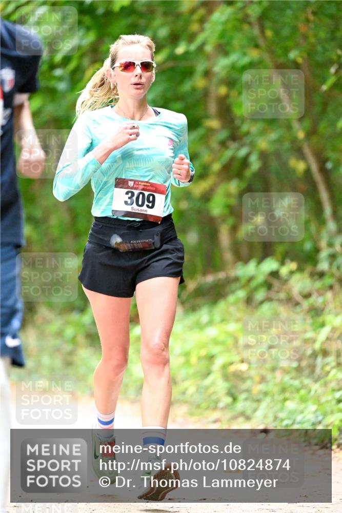 11.10.2026 - Bramfelder Halbmarathon 2026 Dr. Thomas Lammeyer http://msf.ph/oto/10824874 11.10.2026 10:45:53 Laufen 35, 309 meine-sportfotos.de