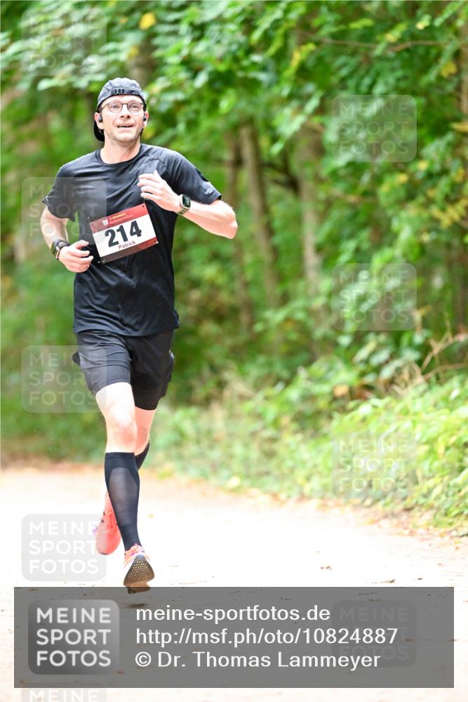 11.10.2026 - Bramfelder Halbmarathon 2026 Dr. Thomas Lammeyer http://msf.ph/oto/10824887 11.10.2026 10:45:57 Laufen 3, 214 meine-sportfotos.de