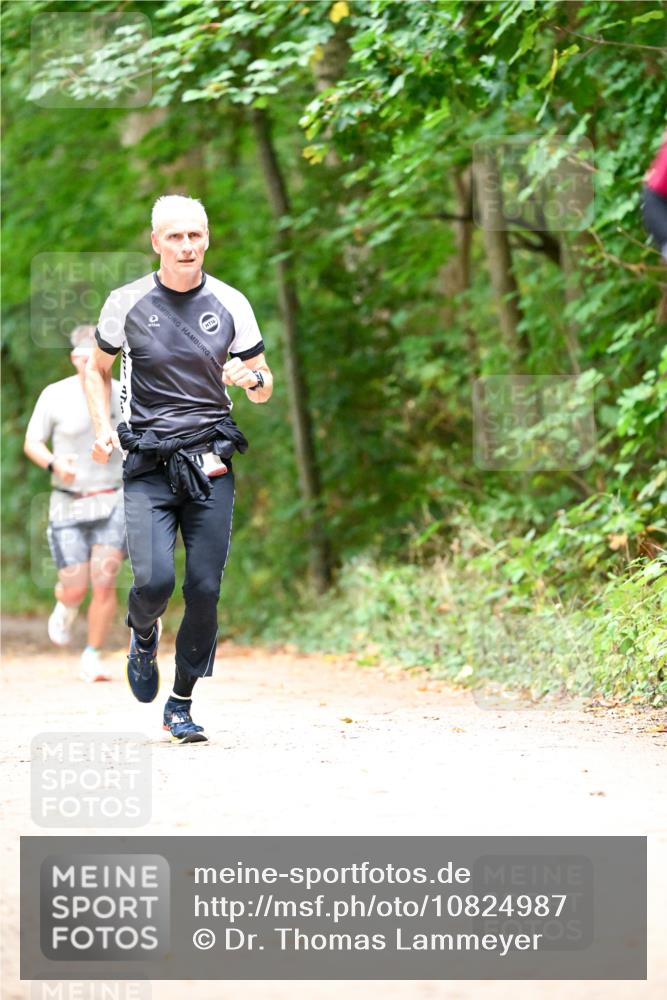 11.10.2026 - Bramfelder Halbmarathon 2026 Dr. Thomas Lammeyer http://msf.ph/oto/10824987 11.10.2026 10:46:57 Laufen  meine-sportfotos.de