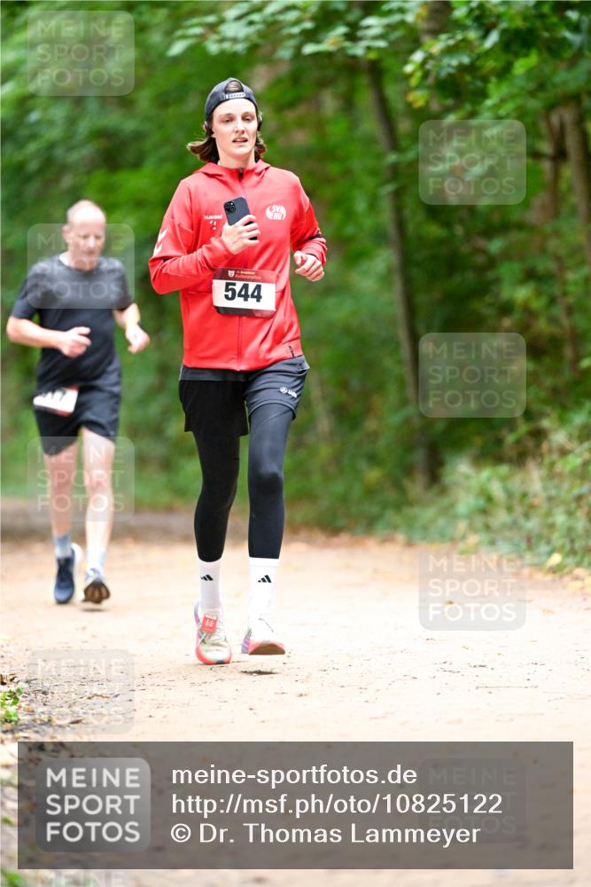 11.10.2026 - Bramfelder Halbmarathon 2026 Dr. Thomas Lammeyer http://msf.ph/oto/10825122 11.10.2026 10:47:45 Laufen 544 meine-sportfotos.de