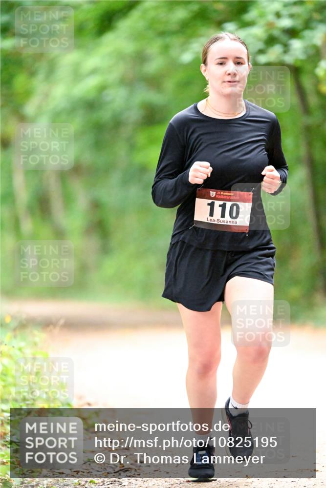 11.10.2026 - Bramfelder Halbmarathon 2026 Dr. Thomas Lammeyer http://msf.ph/oto/10825195 11.10.2026 10:48:11 Laufen 35, 110 meine-sportfotos.de