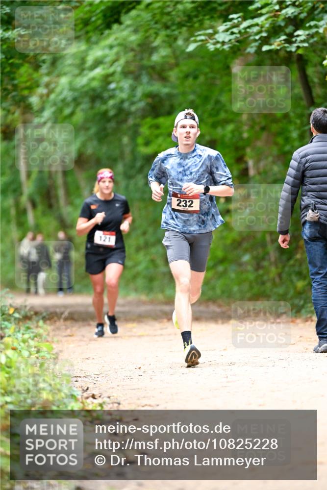 11.10.2026 - Bramfelder Halbmarathon 2026 Dr. Thomas Lammeyer http://msf.ph/oto/10825228 11.10.2026 10:48:37 Laufen 121, 232 meine-sportfotos.de