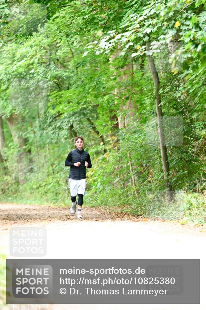 11.10.2026 - Bramfelder Halbmarathon 2026 Dr. Thomas Lammeyer http://msf.ph/oto/10825380 11.10.2026 10:49:38 Laufen  meine-sportfotos.de