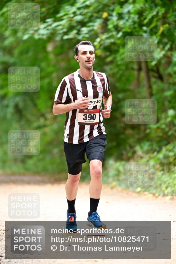 11.10.2026 - Bramfelder Halbmarathon 2026 Dr. Thomas Lammeyer http://msf.ph/oto/10825471 11.10.2026 10:50:08 Laufen 390 meine-sportfotos.de