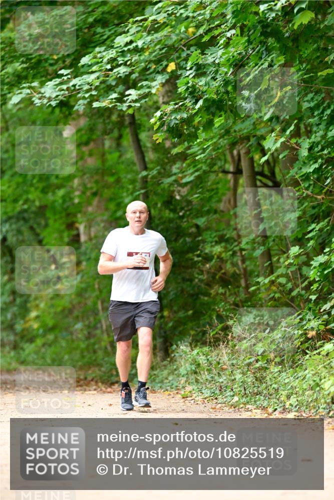 11.10.2026 - Bramfelder Halbmarathon 2026 Dr. Thomas Lammeyer http://msf.ph/oto/10825519 11.10.2026 10:50:20 Laufen  meine-sportfotos.de