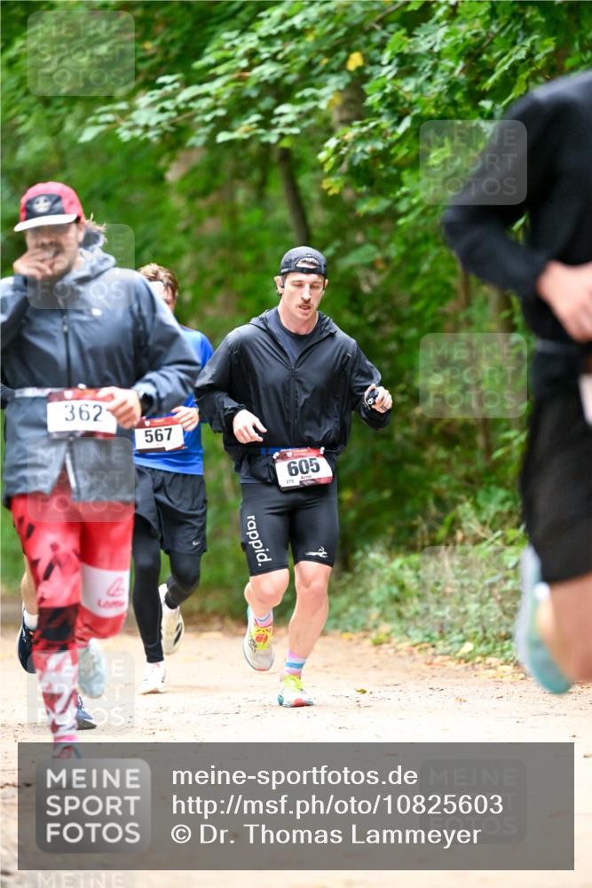 11.10.2026 - Bramfelder Halbmarathon 2026 Dr. Thomas Lammeyer http://msf.ph/oto/10825603 11.10.2026 10:50:40 Laufen 362, 567, 605, 4 meine-sportfotos.de