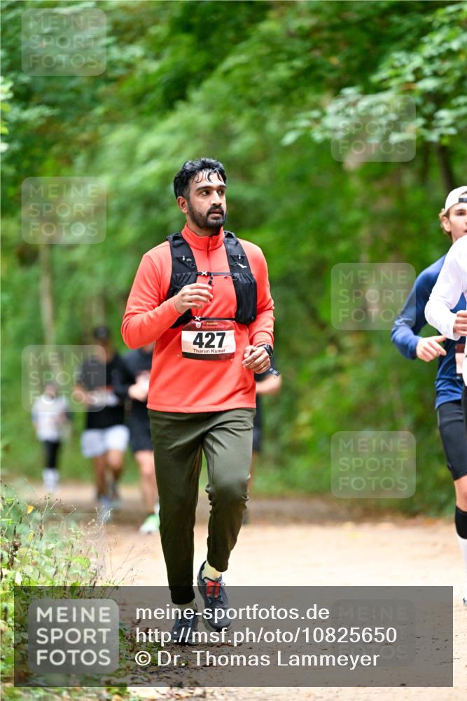 11.10.2026 - Bramfelder Halbmarathon 2026 Dr. Thomas Lammeyer http://msf.ph/oto/10825650 11.10.2026 10:50:50 Laufen 427 meine-sportfotos.de