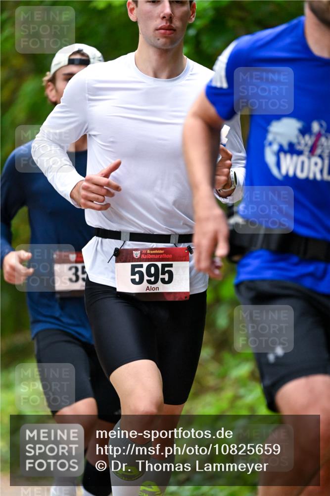 11.10.2026 - Bramfelder Halbmarathon 2026 Dr. Thomas Lammeyer http://msf.ph/oto/10825659 11.10.2026 10:50:52 Laufen 35, 35, 595 meine-sportfotos.de