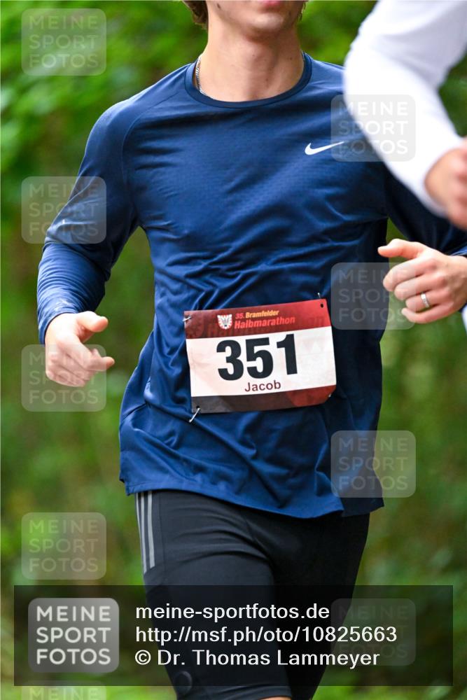 11.10.2026 - Bramfelder Halbmarathon 2026 Dr. Thomas Lammeyer http://msf.ph/oto/10825663 11.10.2026 10:50:53 Laufen 35, 351 meine-sportfotos.de
