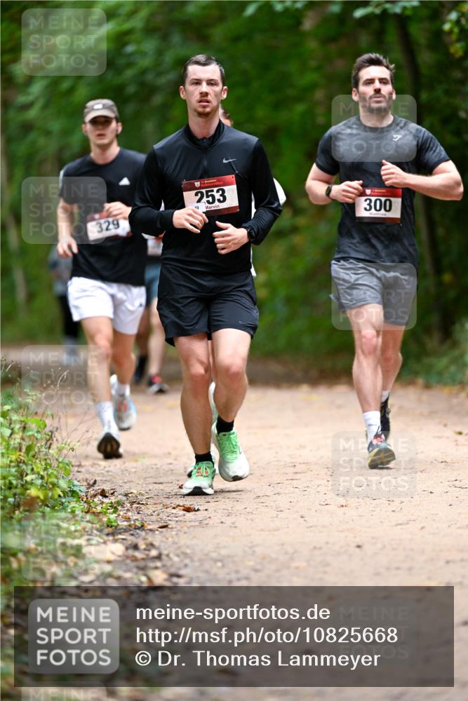 11.10.2026 - Bramfelder Halbmarathon 2026 Dr. Thomas Lammeyer http://msf.ph/oto/10825668 11.10.2026 10:50:55 Laufen 329, 253, 300 meine-sportfotos.de