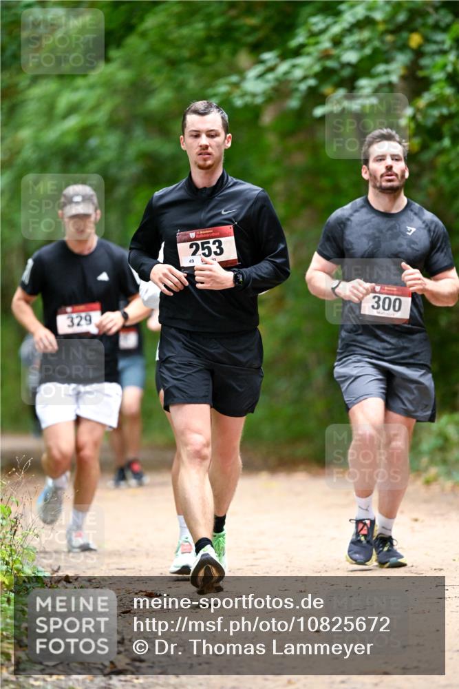 11.10.2026 - Bramfelder Halbmarathon 2026 Dr. Thomas Lammeyer http://msf.ph/oto/10825672 11.10.2026 10:50:56 Laufen 329, 35, 253, 49, 300 meine-sportfotos.de