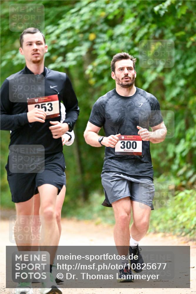 11.10.2026 - Bramfelder Halbmarathon 2026 Dr. Thomas Lammeyer http://msf.ph/oto/10825677 11.10.2026 10:50:57 Laufen 253, 300 meine-sportfotos.de