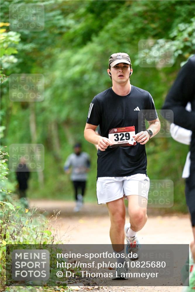 11.10.2026 - Bramfelder Halbmarathon 2026 Dr. Thomas Lammeyer http://msf.ph/oto/10825680 11.10.2026 10:50:58 Laufen 35, 329 meine-sportfotos.de