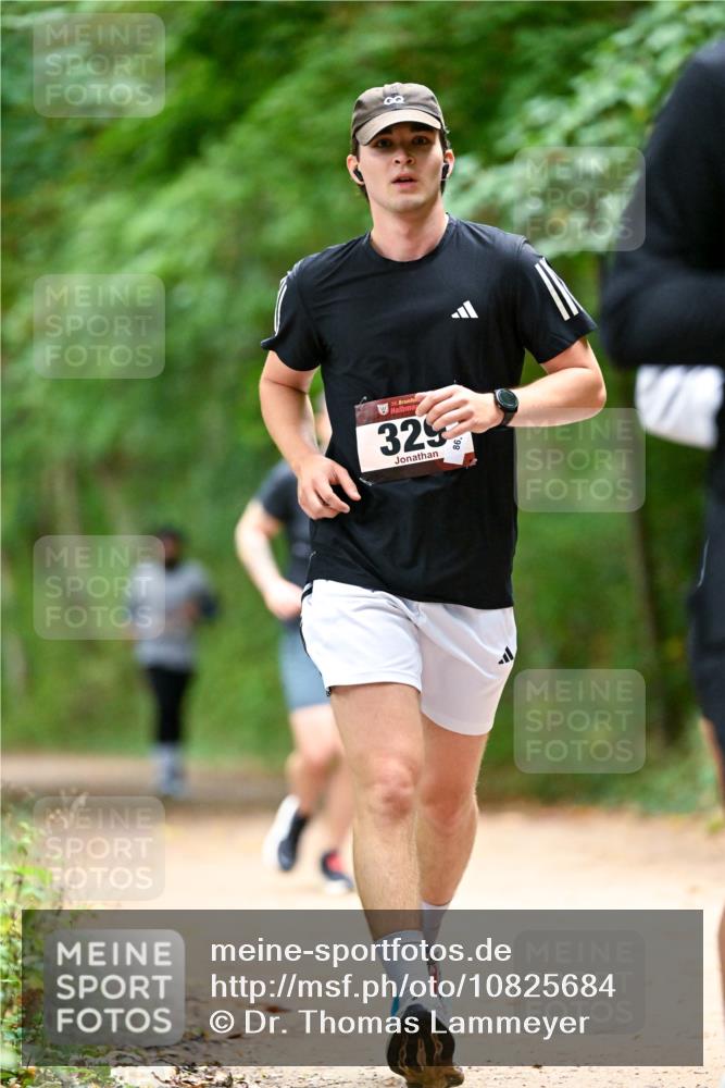 11.10.2026 - Bramfelder Halbmarathon 2026 Dr. Thomas Lammeyer http://msf.ph/oto/10825684 11.10.2026 10:50:58 Laufen 35, 329 meine-sportfotos.de