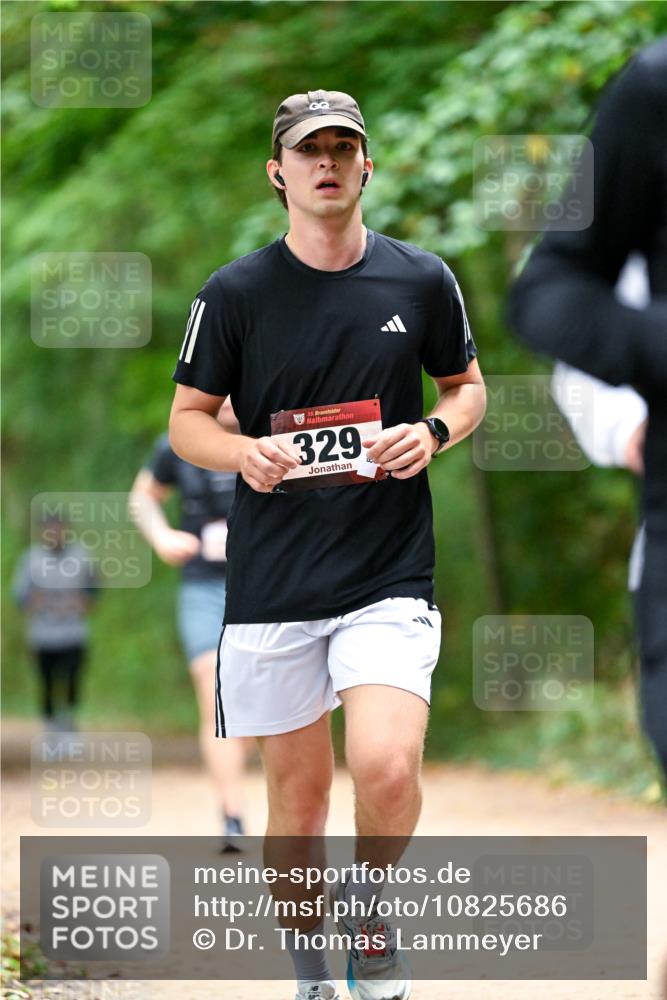 11.10.2026 - Bramfelder Halbmarathon 2026 Dr. Thomas Lammeyer http://msf.ph/oto/10825686 11.10.2026 10:50:58 Laufen 35, 329 meine-sportfotos.de