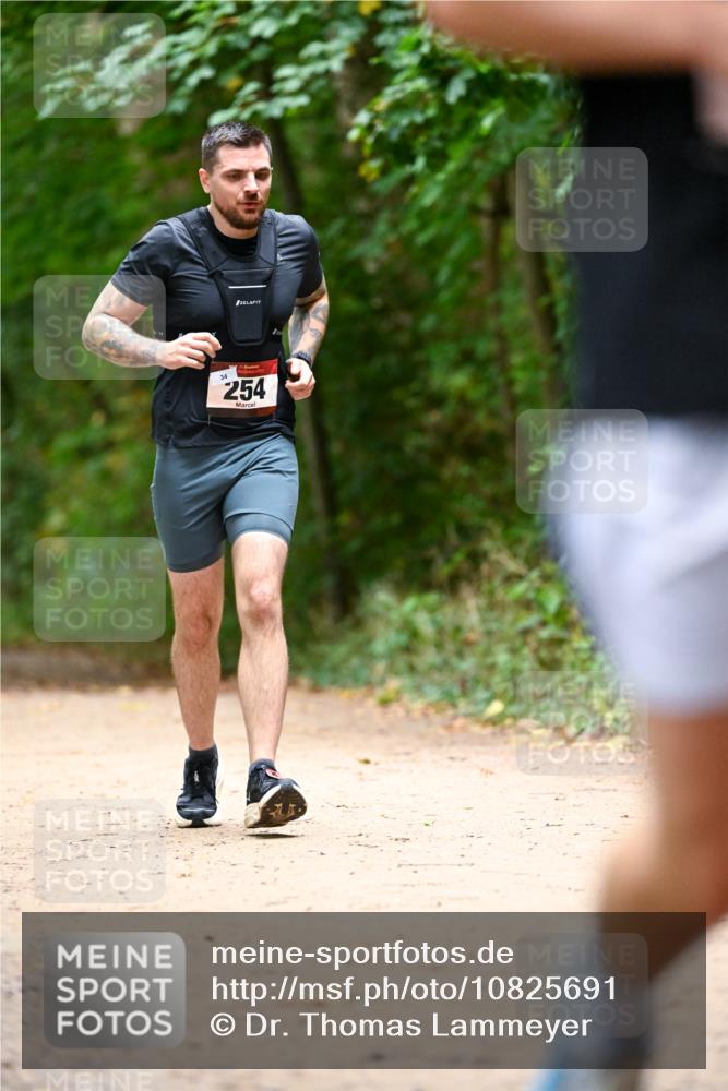 11.10.2026 - Bramfelder Halbmarathon 2026 Dr. Thomas Lammeyer http://msf.ph/oto/10825691 11.10.2026 10:51:00 Laufen 254 meine-sportfotos.de