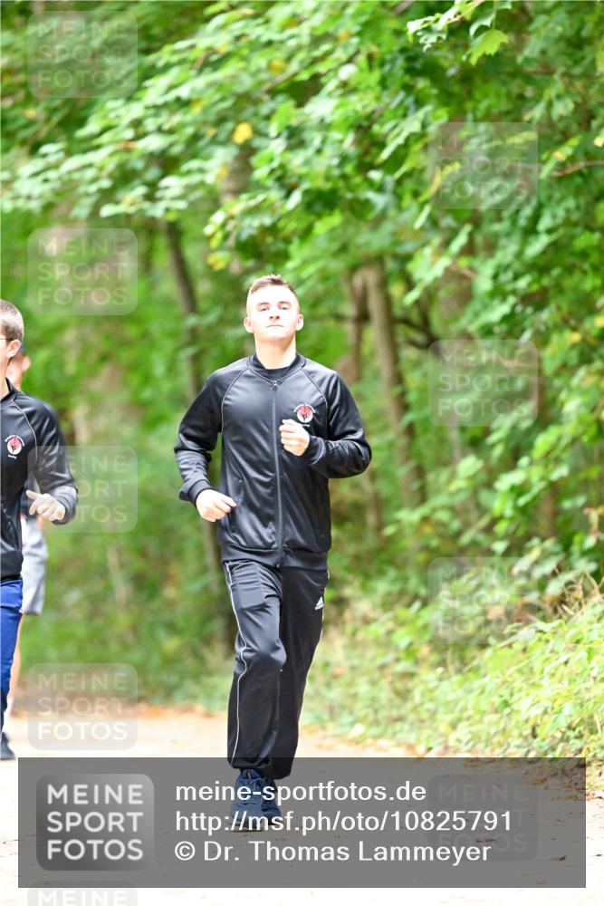 11.10.2026 - Bramfelder Halbmarathon 2026 Dr. Thomas Lammeyer http://msf.ph/oto/10825791 11.10.2026 10:51:35 Laufen  meine-sportfotos.de