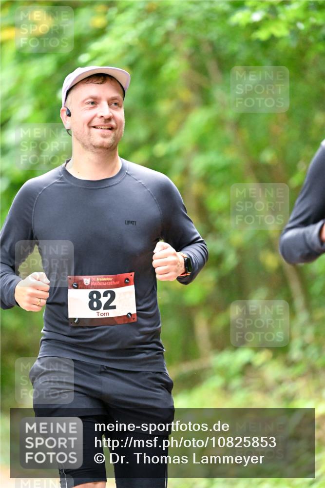 11.10.2026 - Bramfelder Halbmarathon 2026 Dr. Thomas Lammeyer http://msf.ph/oto/10825853 11.10.2026 10:51:46 Laufen 35, 82 meine-sportfotos.de