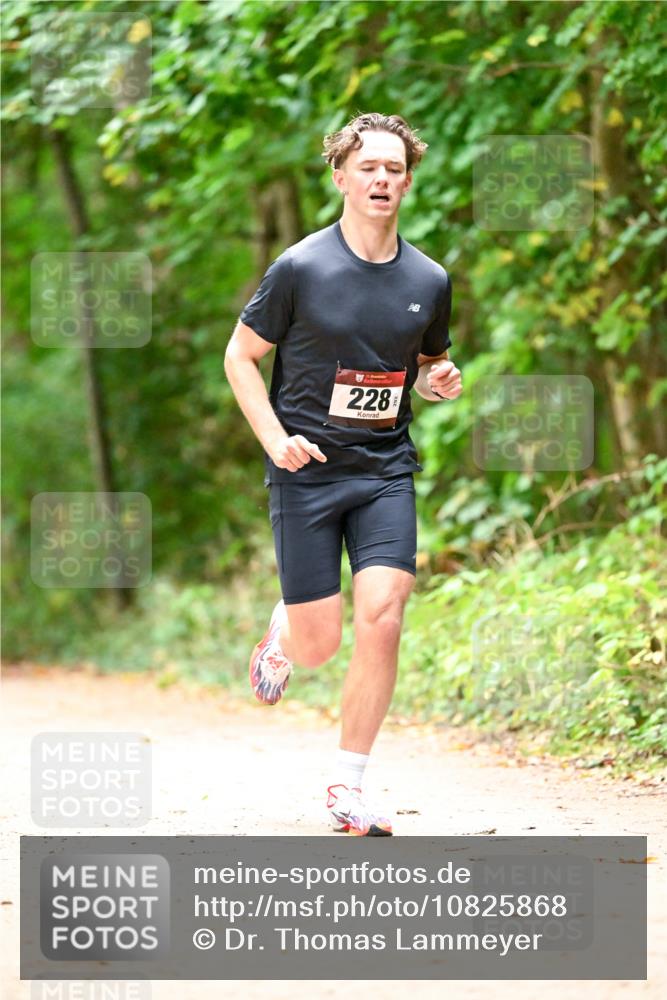 11.10.2026 - Bramfelder Halbmarathon 2026 Dr. Thomas Lammeyer http://msf.ph/oto/10825868 11.10.2026 10:51:53 Laufen 228 meine-sportfotos.de