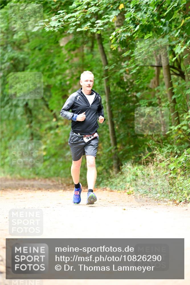 11.10.2026 - Bramfelder Halbmarathon 2026 Dr. Thomas Lammeyer http://msf.ph/oto/10826290 11.10.2026 10:54:32 Laufen 37 meine-sportfotos.de