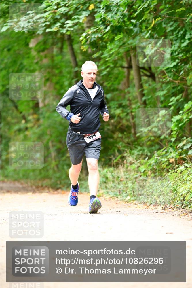 11.10.2026 - Bramfelder Halbmarathon 2026 Dr. Thomas Lammeyer http://msf.ph/oto/10826296 11.10.2026 10:54:33 Laufen 371 meine-sportfotos.de