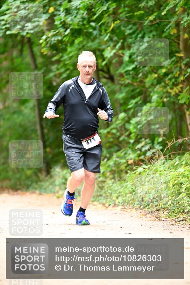 11.10.2026 - Bramfelder Halbmarathon 2026 Dr. Thomas Lammeyer http://msf.ph/oto/10826303 11.10.2026 10:54:34 Laufen 371 meine-sportfotos.de