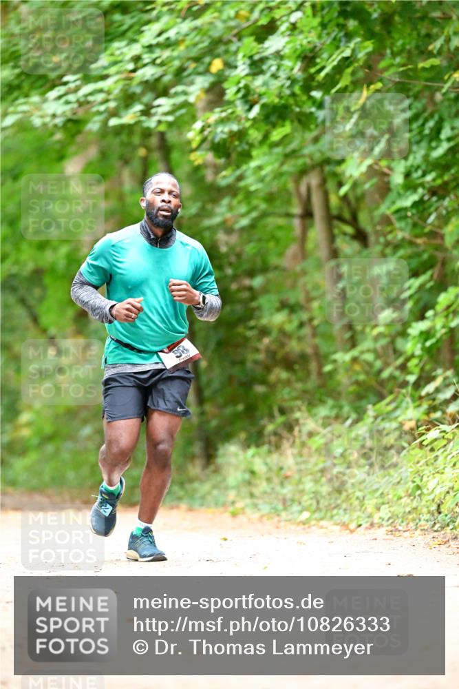 11.10.2026 - Bramfelder Halbmarathon 2026 Dr. Thomas Lammeyer http://msf.ph/oto/10826333 11.10.2026 10:55:09 Laufen 98 meine-sportfotos.de