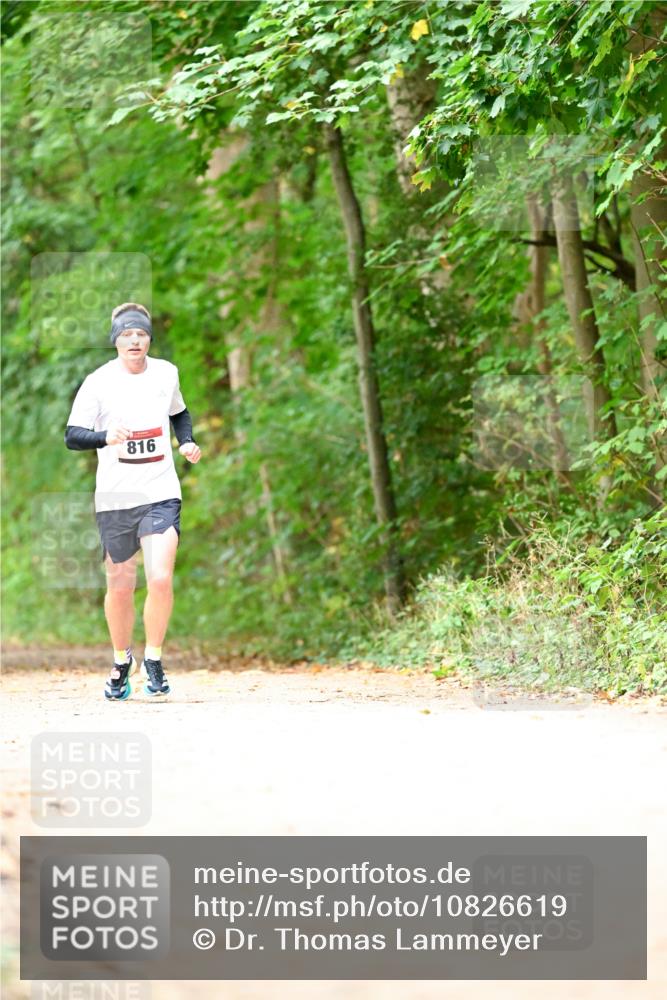11.10.2026 - Bramfelder Halbmarathon 2026 Dr. Thomas Lammeyer http://msf.ph/oto/10826619 11.10.2026 10:57:49 Laufen 816 meine-sportfotos.de