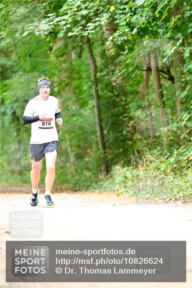 11.10.2026 - Bramfelder Halbmarathon 2026 Dr. Thomas Lammeyer http://msf.ph/oto/10826624 11.10.2026 10:57:49 Laufen 816 meine-sportfotos.de