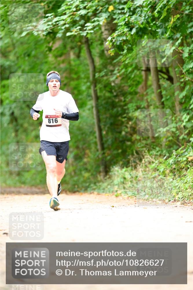 11.10.2026 - Bramfelder Halbmarathon 2026 Dr. Thomas Lammeyer http://msf.ph/oto/10826627 11.10.2026 10:57:50 Laufen 816 meine-sportfotos.de