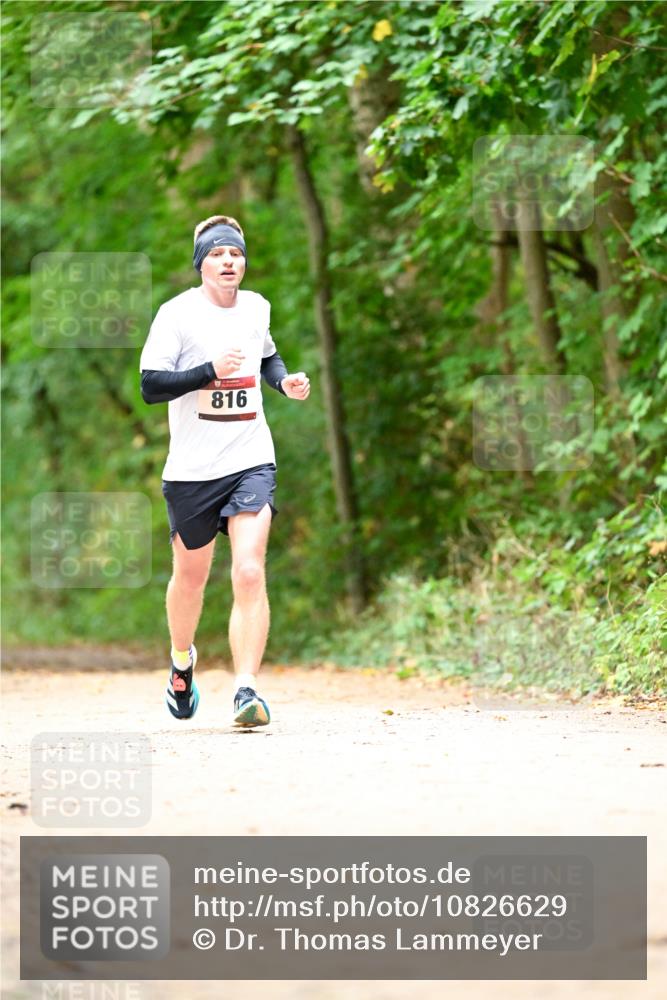 11.10.2026 - Bramfelder Halbmarathon 2026 Dr. Thomas Lammeyer http://msf.ph/oto/10826629 11.10.2026 10:57:50 Laufen 816 meine-sportfotos.de