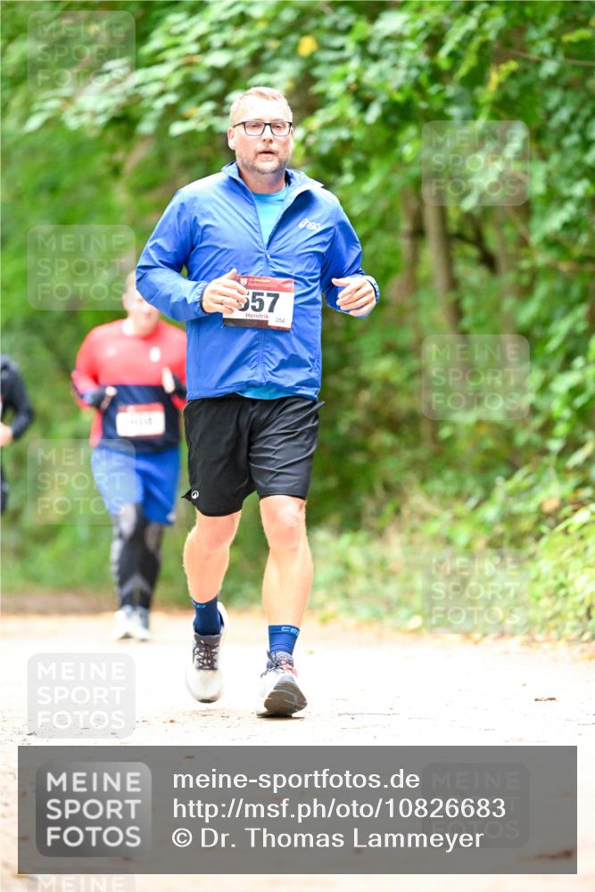 11.10.2026 - Bramfelder Halbmarathon 2026 Dr. Thomas Lammeyer http://msf.ph/oto/10826683 11.10.2026 10:58:02 Laufen 557, 254 meine-sportfotos.de