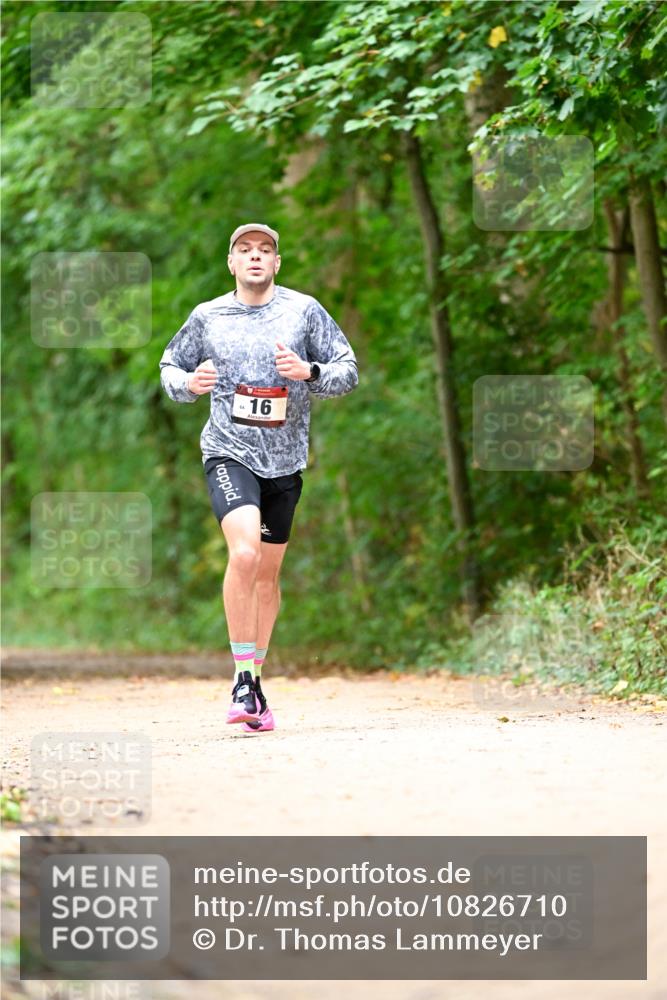 11.10.2026 - Bramfelder Halbmarathon 2026 Dr. Thomas Lammeyer http://msf.ph/oto/10826710 11.10.2026 10:58:09 Laufen 16 meine-sportfotos.de
