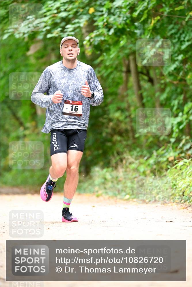 11.10.2026 - Bramfelder Halbmarathon 2026 Dr. Thomas Lammeyer http://msf.ph/oto/10826720 11.10.2026 10:58:11 Laufen 16 meine-sportfotos.de