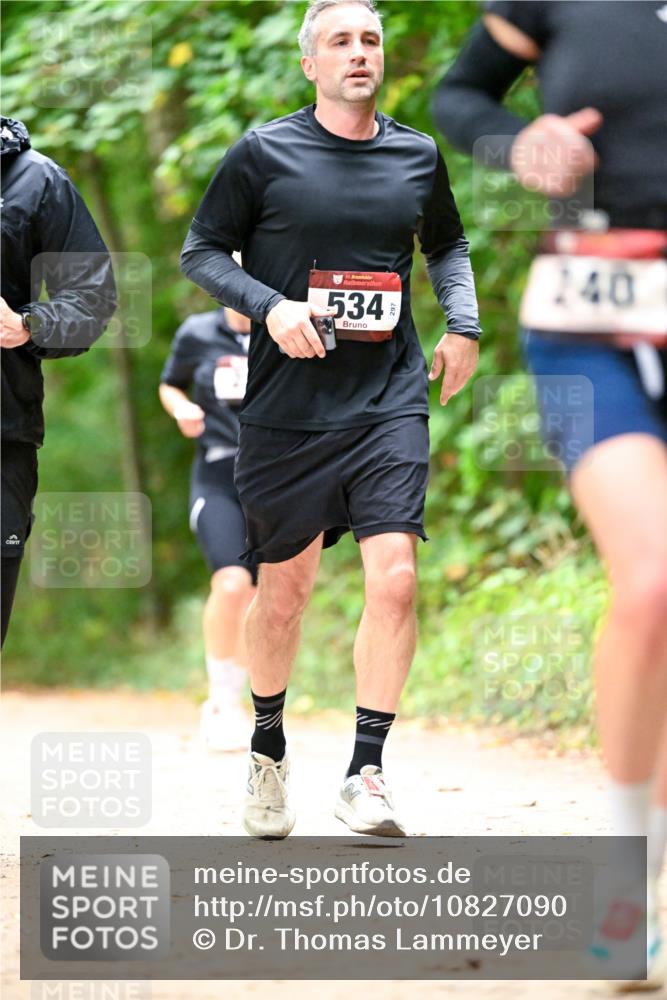 11.10.2026 - Bramfelder Halbmarathon 2026 Dr. Thomas Lammeyer http://msf.ph/oto/10827090 11.10.2026 11:00:32 Laufen 35, 534, 240 meine-sportfotos.de