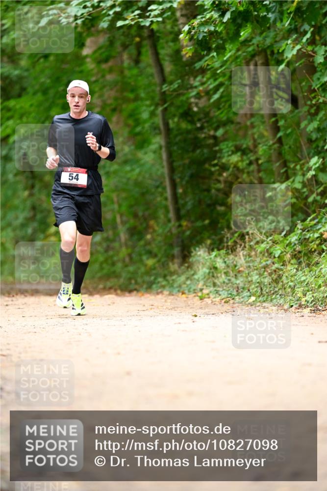 11.10.2026 - Bramfelder Halbmarathon 2026 Dr. Thomas Lammeyer http://msf.ph/oto/10827098 11.10.2026 11:00:36 Laufen 54 meine-sportfotos.de