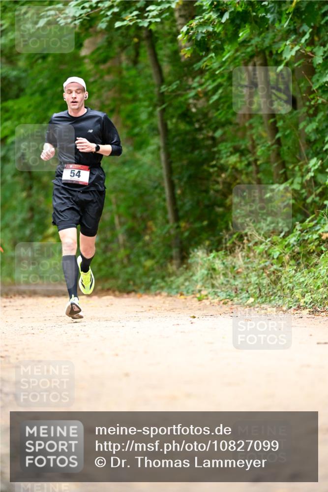 11.10.2026 - Bramfelder Halbmarathon 2026 Dr. Thomas Lammeyer http://msf.ph/oto/10827099 11.10.2026 11:00:36 Laufen 54 meine-sportfotos.de