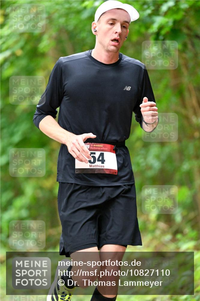 11.10.2026 - Bramfelder Halbmarathon 2026 Dr. Thomas Lammeyer http://msf.ph/oto/10827110 11.10.2026 11:00:39 Laufen 35, 54 meine-sportfotos.de