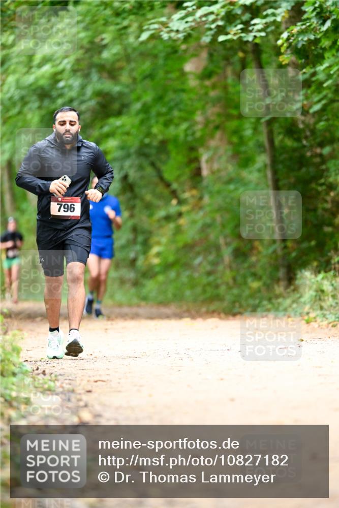 11.10.2026 - Bramfelder Halbmarathon 2026 Dr. Thomas Lammeyer http://msf.ph/oto/10827182 11.10.2026 11:01:10 Laufen 796 meine-sportfotos.de