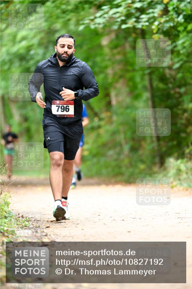 11.10.2026 - Bramfelder Halbmarathon 2026 Dr. Thomas Lammeyer http://msf.ph/oto/10827192 11.10.2026 11:01:12 Laufen 796 meine-sportfotos.de