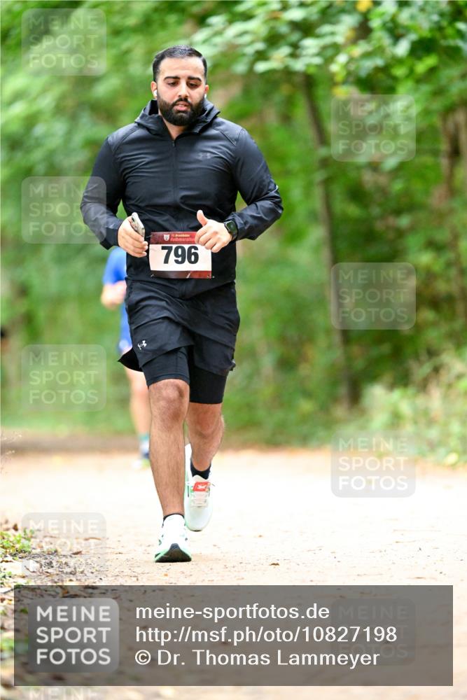 11.10.2026 - Bramfelder Halbmarathon 2026 Dr. Thomas Lammeyer http://msf.ph/oto/10827198 11.10.2026 11:01:13 Laufen 35, 796 meine-sportfotos.de