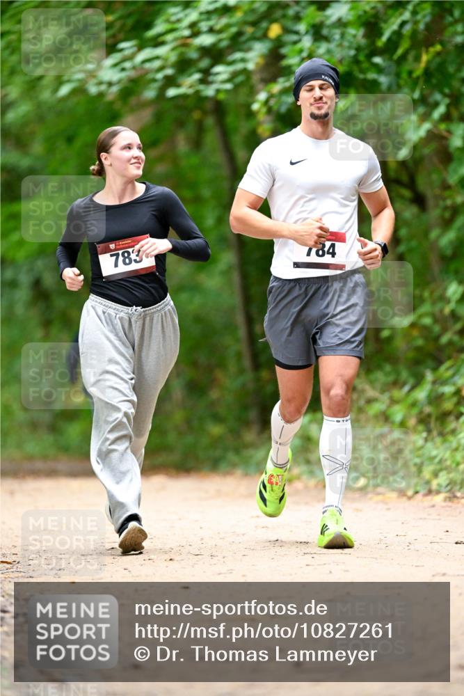 11.10.2026 - Bramfelder Halbmarathon 2026 Dr. Thomas Lammeyer http://msf.ph/oto/10827261 11.10.2026 11:01:27 Laufen 783, 784 meine-sportfotos.de