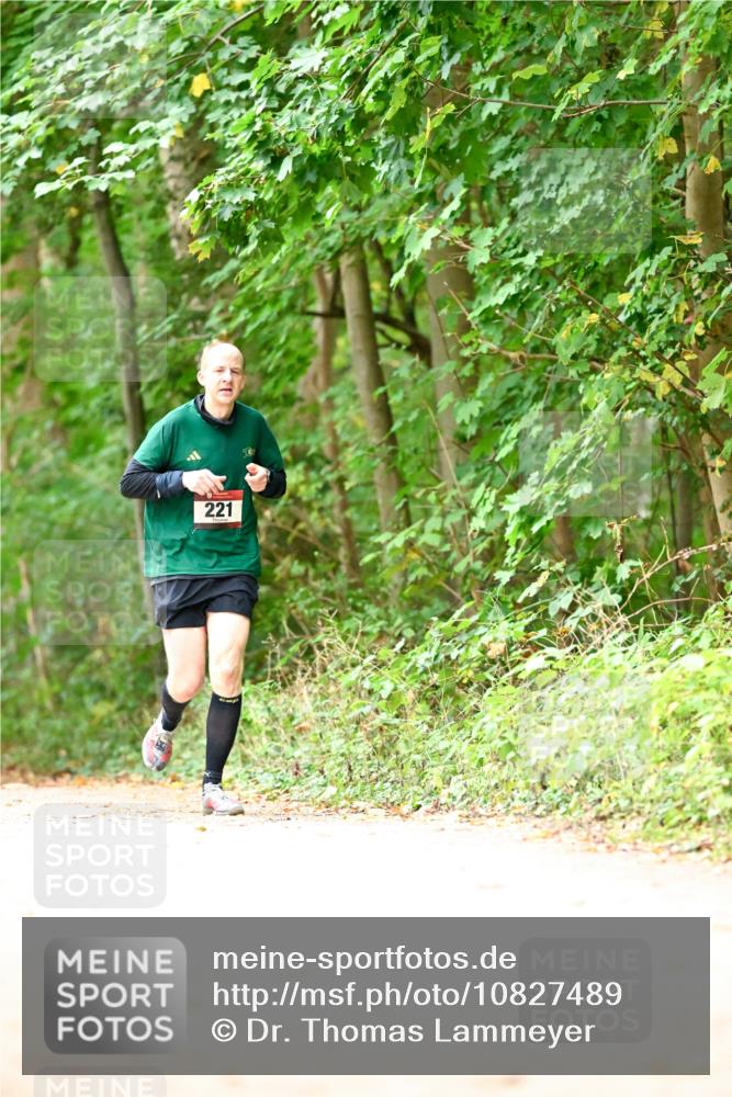 11.10.2026 - Bramfelder Halbmarathon 2026 Dr. Thomas Lammeyer http://msf.ph/oto/10827489 11.10.2026 11:03:01 Laufen 221 meine-sportfotos.de
