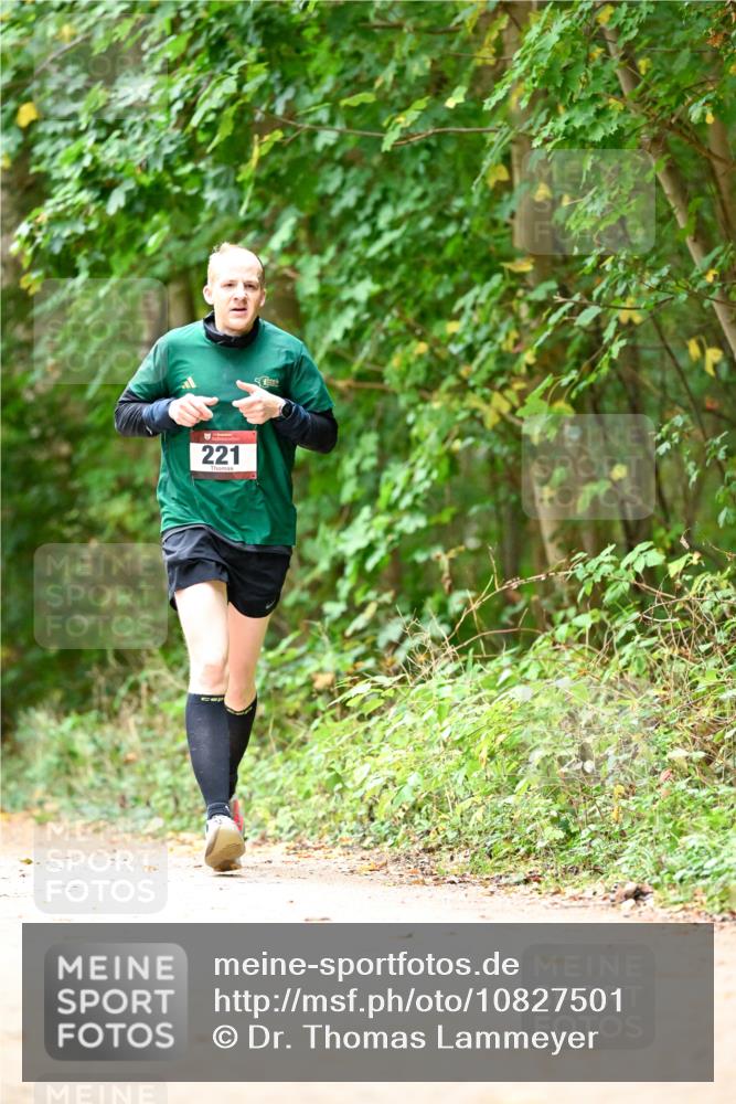 11.10.2026 - Bramfelder Halbmarathon 2026 Dr. Thomas Lammeyer http://msf.ph/oto/10827501 11.10.2026 11:03:03 Laufen 221 meine-sportfotos.de